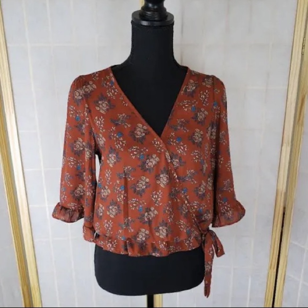 Brown shirt with flower print